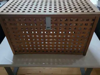 Vasketøjkurv i valnøddetræ 