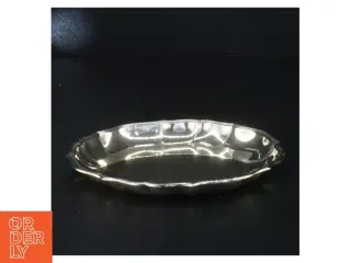 Sølvfarvet metalfad (str. 15 cm)
