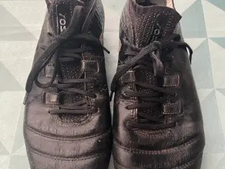 Puma fodboldstøvler str. 39 sorte
