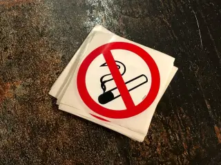 Rygning Forbudt Etiket