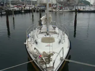 "Junker" 26 fod sejlbåd.