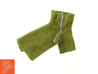 Grøn strikket halsvarmer (str. Hals. ø. 22 cm)