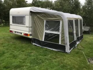 Lmc campingvogn med mover med luft telt 