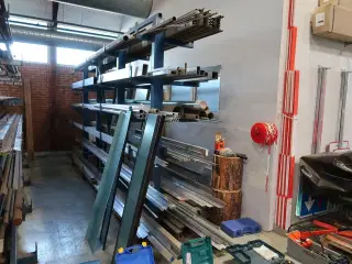 Grenreol med div. Jern