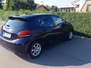 PEUGEOT 208 1,6 BLUE-HDI   2017