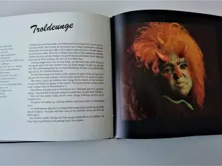 Mal splattermasker. Af Ole Østergaard