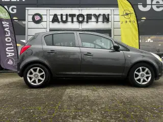 Opel Corsa 1,2 16V Essentia