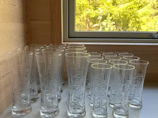 Carlsberg ølglas i to størrelser