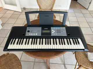 Yamaha Keyboard model PSR-233 