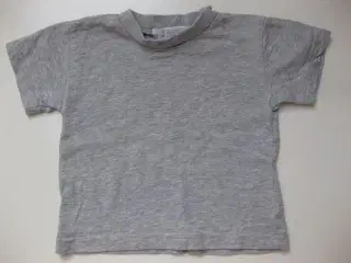 Str. 68, grå t-shirt