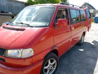 VW Caravelle 2,5 TDi 102 Comfortline 10prs 