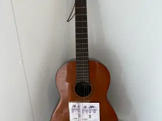 Guitar - nærmest aldrig brugt.