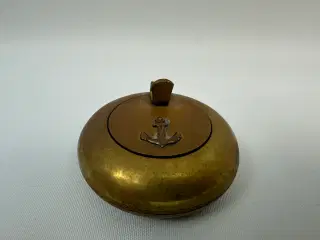 Vintage pilleæske / skrin i messing m. anker