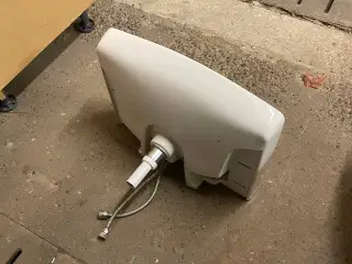 Porcelænshåndvask med blandingsbatteri