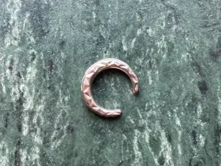 Jane Kønig earcuff