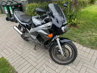 Suzuki gs 500