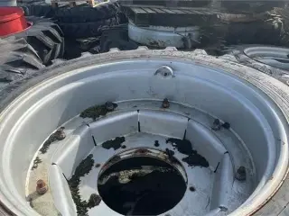 Alliance 380/90R46 + 320/85R34 Kommer fra en Case IH Maxxum