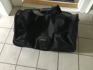 Stor rejsetaske på hjul