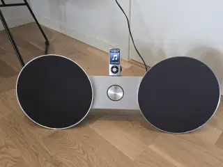 Bang og Olufsen højtaler. Forskellige tilslutninge