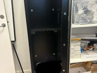 Sikrings skab / Værdi skab med kodelås