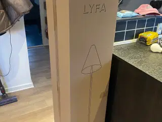 Helt ny LYFA GULVLAMPE