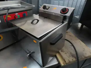 Frituresteger RM GASTRO FE10T