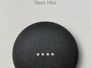 Google Nest Mini smart speaker i sort farve