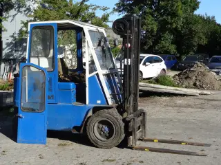 Caterpillar gas truck 2.5T