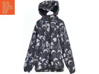 Anorak med mønster fra We Make Sport Alive (str. 152)