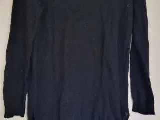 Sort trøje fra Jacqueline de Yong 