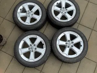 Originale Audi Alufælge med vinterdæk 215/55 R17