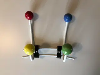 Knagerække i flotte farver