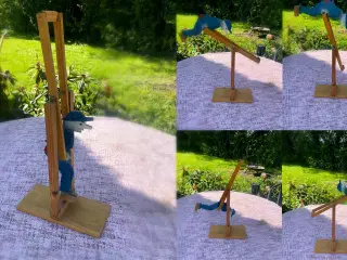 * Gammelt legetøj, gymnast i barre - i træ