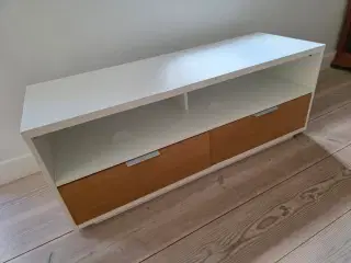 TV bænk