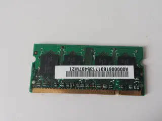 Hynix 512MB DDR2 SODIMM RAM 200-pin Unbuffered CL4