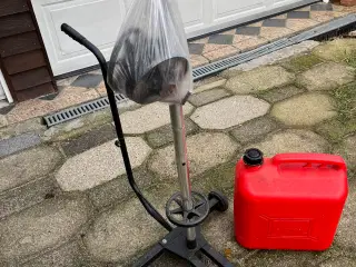 Hjulholder og 20 liter dunk til diesel 