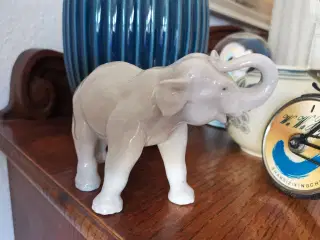 Flot elefant figur