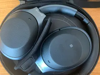 Sony WH-1000XM2- og B&O 