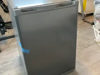 Bordkøleskab aldrig taget i brug