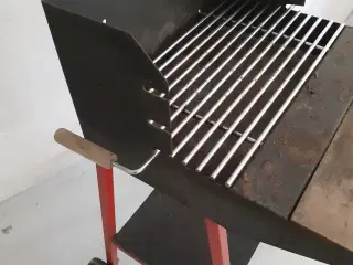 Støbejernsgrill: 1970'er-model m/ hjul