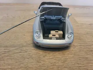 Modelbil: Porsche 911 Carrera Cabriolet 1993.  Ska