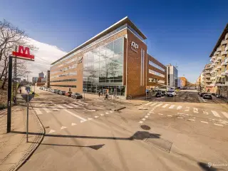 Kontorejendom med førsteklasses beliggenhed ved det livlige by- og havneområde ved Nordhavn