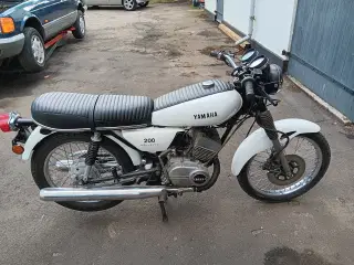 Yamaha rd 200 med elstart