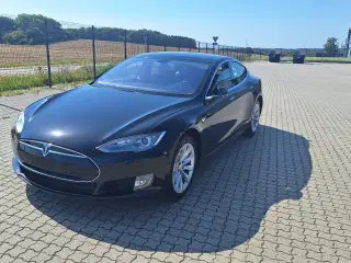 Tesla S 85 2013 kun 123.314 km