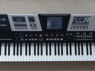Roland va76 arranger keyboard