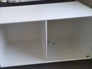 2 stk Montana reol m/glaslåge (model 6118)