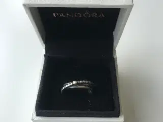 Ring med diamant 