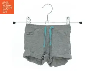 Grå shorts med turkis snøre fra H&M (str. 56)