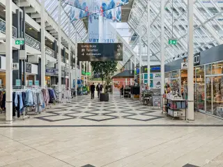 Indbydende butikslejemål på 200 – 400 m² i Viby Centret