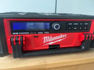 Milwaukee dab radio